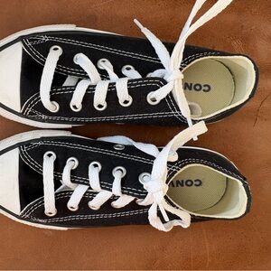 Converse Kids Black and White Sneakers (worn once)- sz12